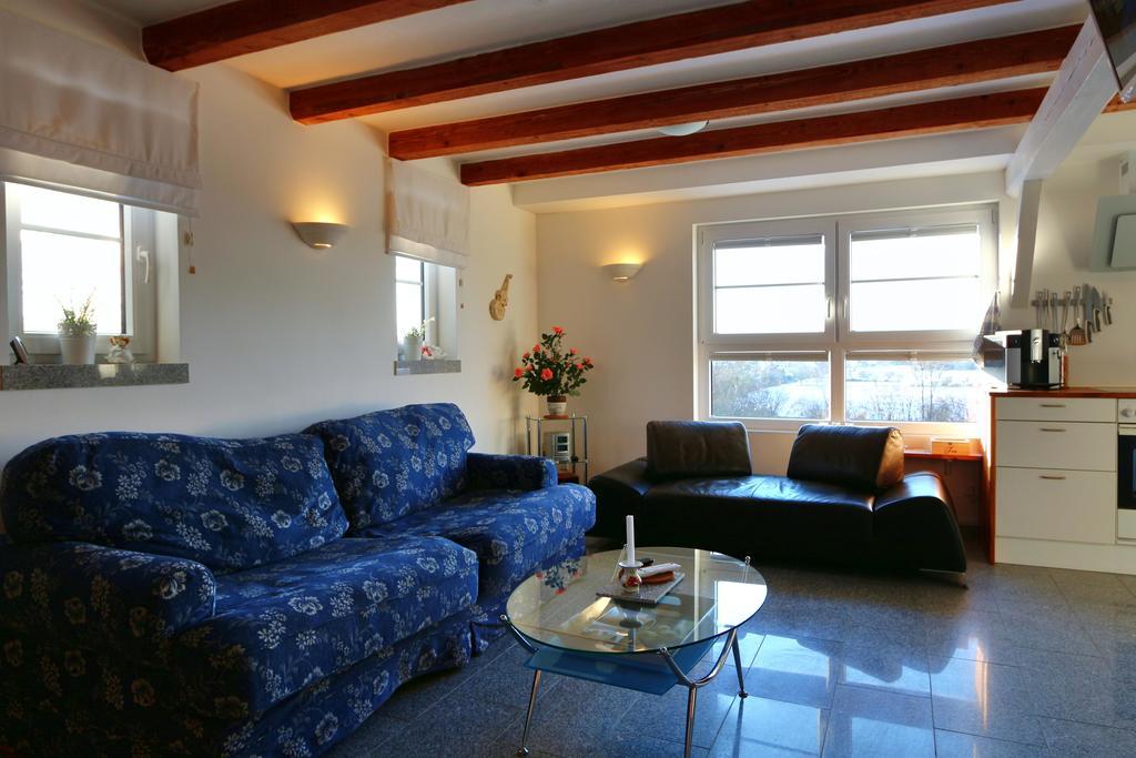 Gesindehaus Charis Villa Кипенхайм Екстериор снимка
