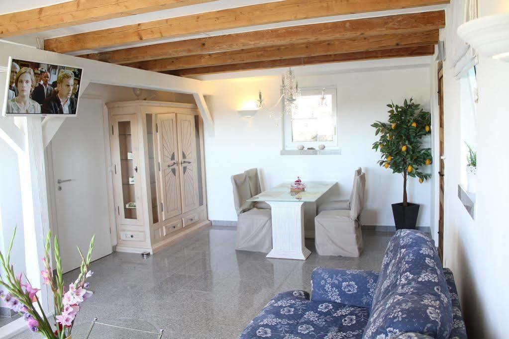 Gesindehaus Charis Villa Кипенхайм Екстериор снимка